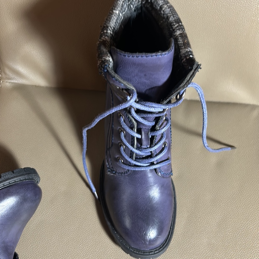 Never worn Dolce booties, Sz 6.5 - Picture 7 of 7